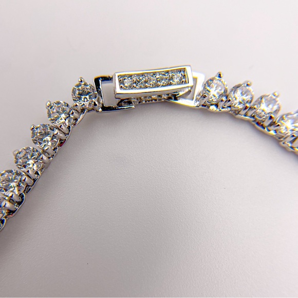 Seta Round Cubic Zirconia Silvertone Graduated Eternity Necklace 16" - Picture 14 of 14